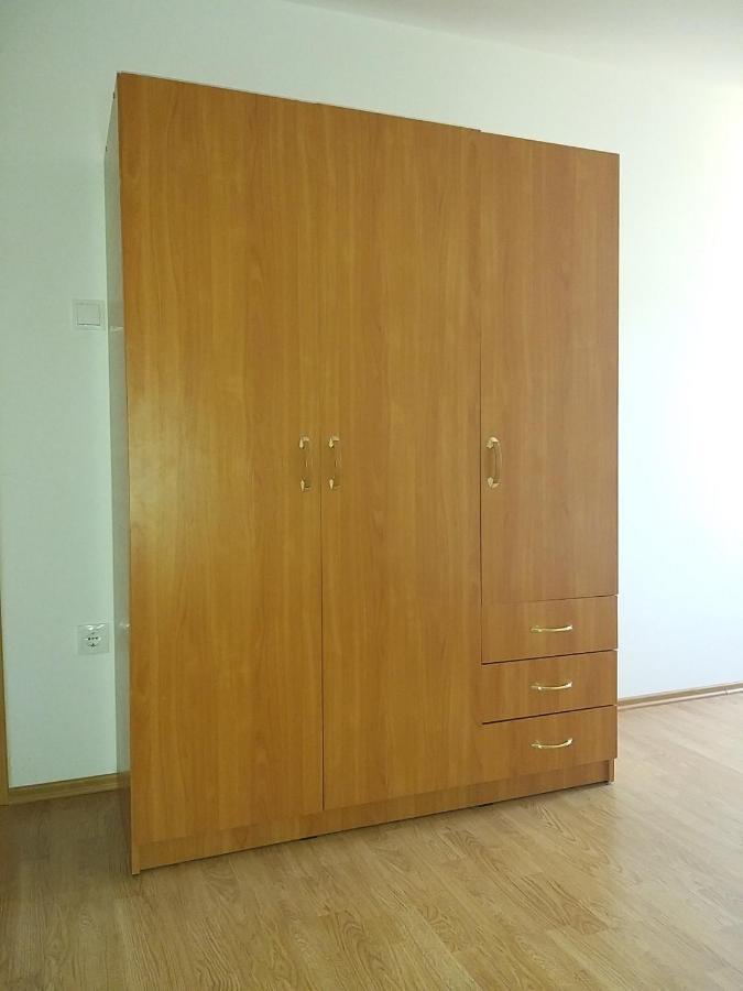 Apartmani Anita Malinska Exterior photo