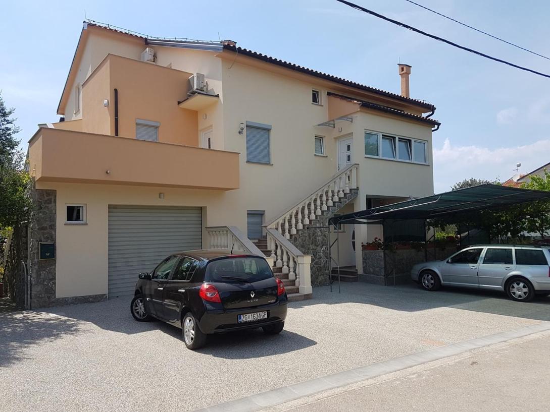 Apartmani Anita Malinska Exterior photo