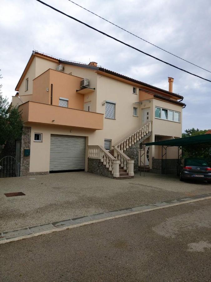 Apartmani Anita Malinska Exterior photo