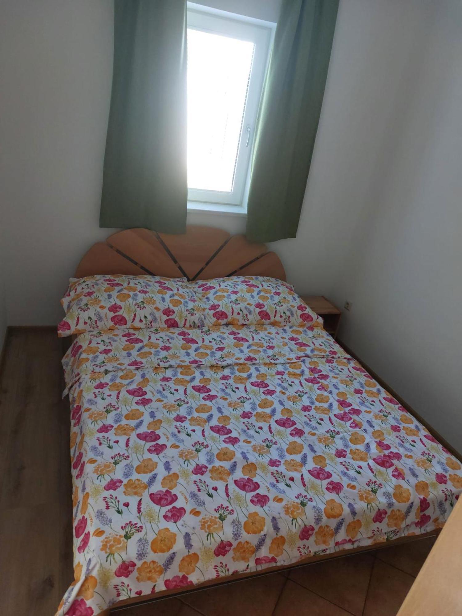 Apartmani Anita Malinska Exterior photo
